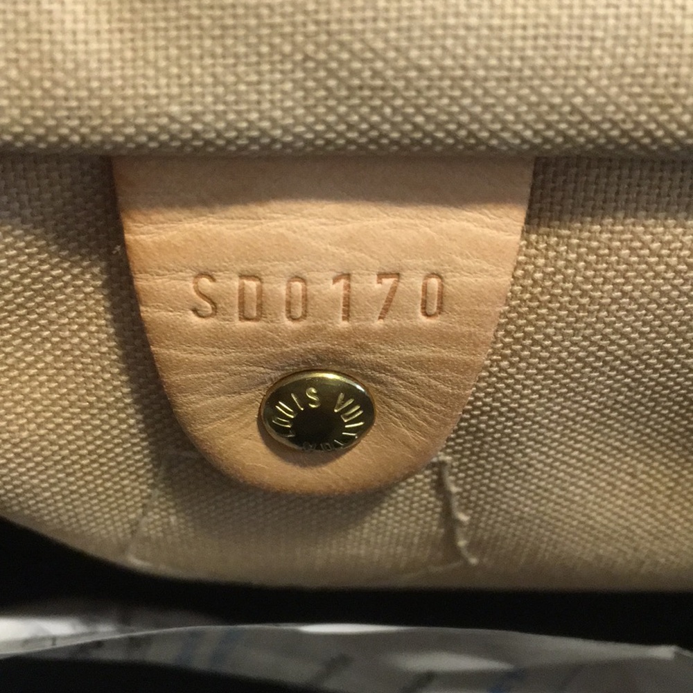 Authentic Louis Vuitton Damier Azur Speedy 35 - Picture 7 of 8